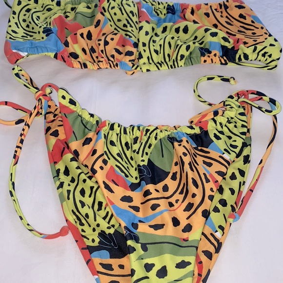 (A21) It’s Now Cool The Square Tie Bikini Top w/string bottom, Sz L top/M bottom - Picture 8 of 12